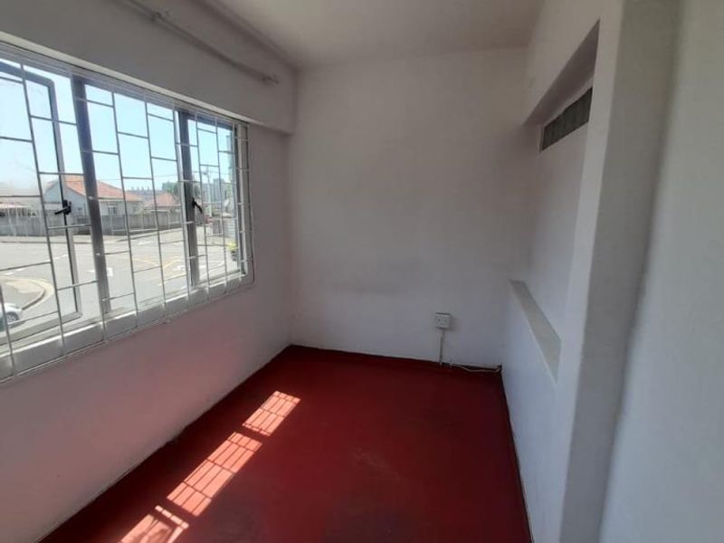 BARTLE CENTRE, UMBILO WE HAVE LARGE UNITS AVAILABLE   - Photo 4