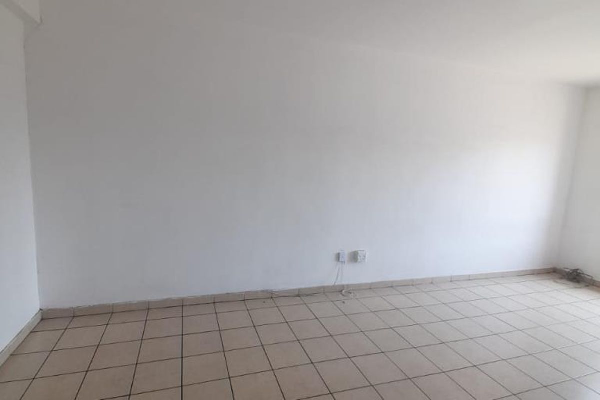 BARTLE CENTRE, UMBILO WE HAVE LARGE UNITS AVAILABLE   - Photo 3