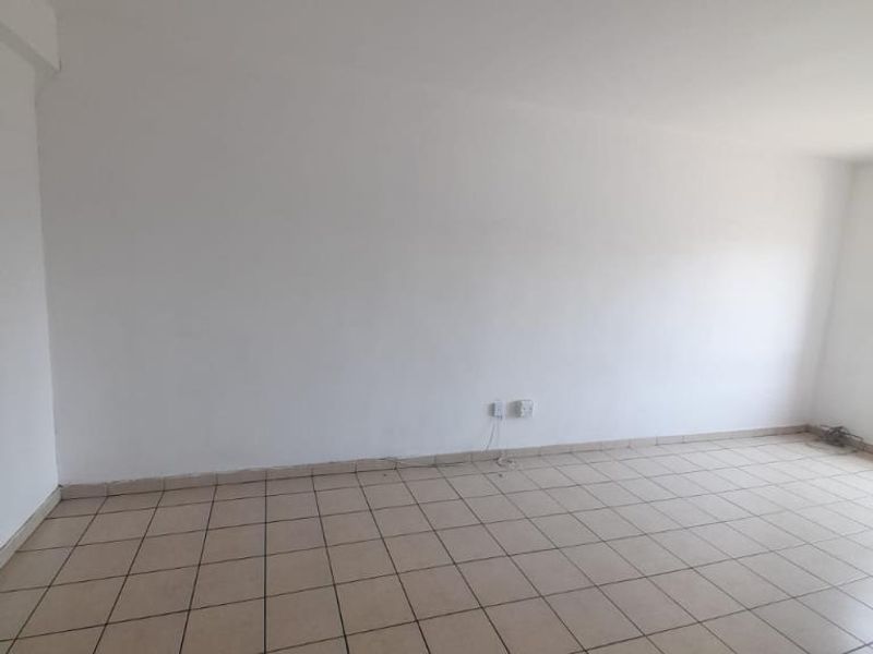 BARTLE CENTRE, UMBILO WE HAVE LARGE UNITS AVAILABLE   - Photo 3