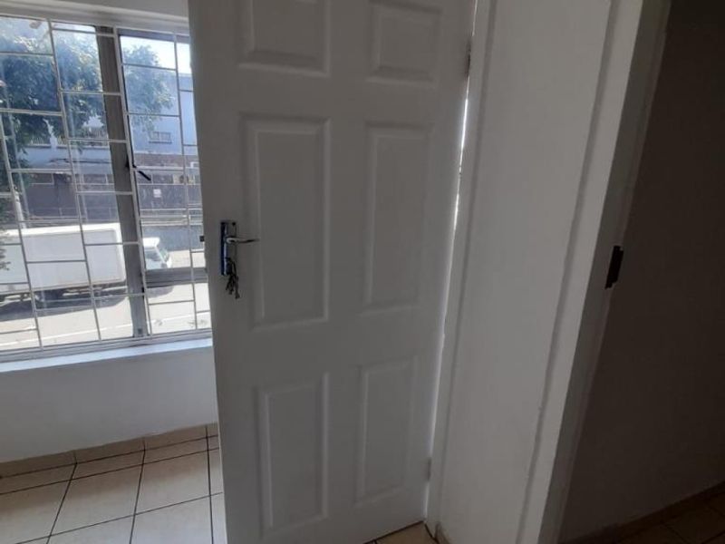 BARTLE CENTRE, UMBILO WE HAVE LARGE UNITS AVAILABLE   - Photo 9