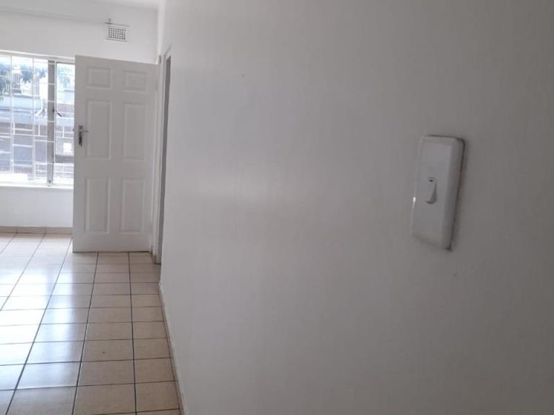 BARTLE CENTRE, UMBILO WE HAVE LARGE UNITS AVAILABLE   - Photo 10