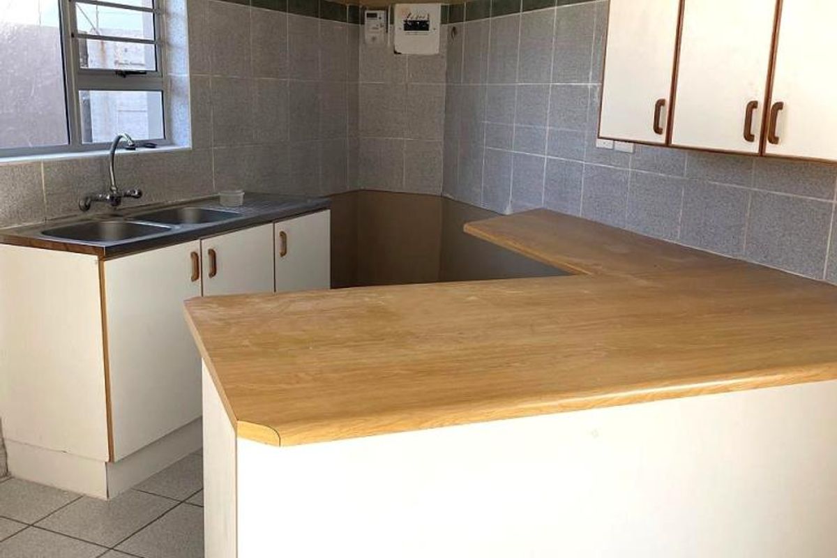 2 Bedroom Flat in Gonubie - Photo 5