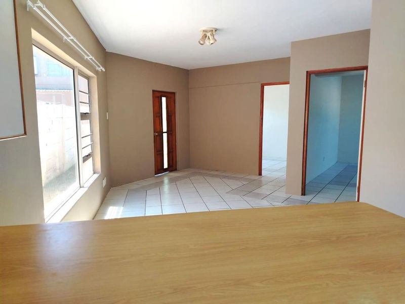 2 Bedroom Flat in Gonubie - Photo 6