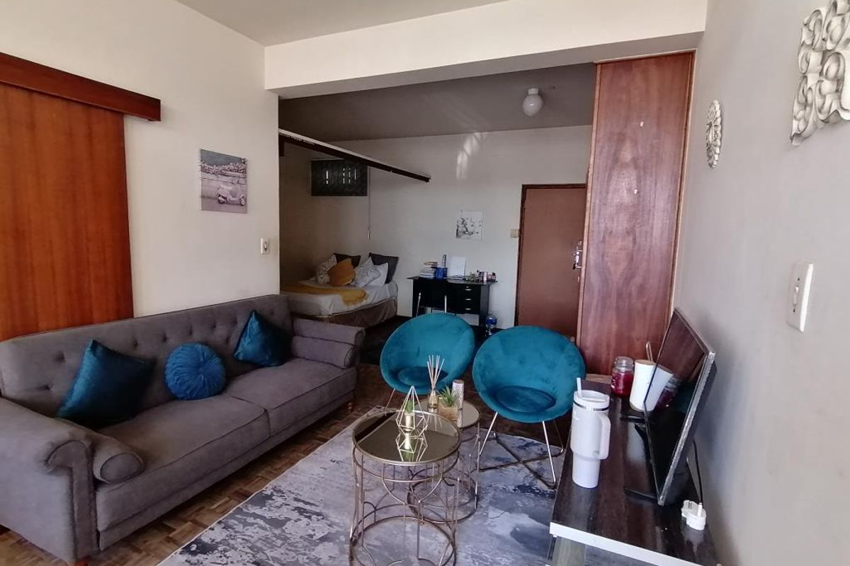 Charming 1-Bedroom Apartment to Rent in Saxonia Court, Southernwood - Photo 5