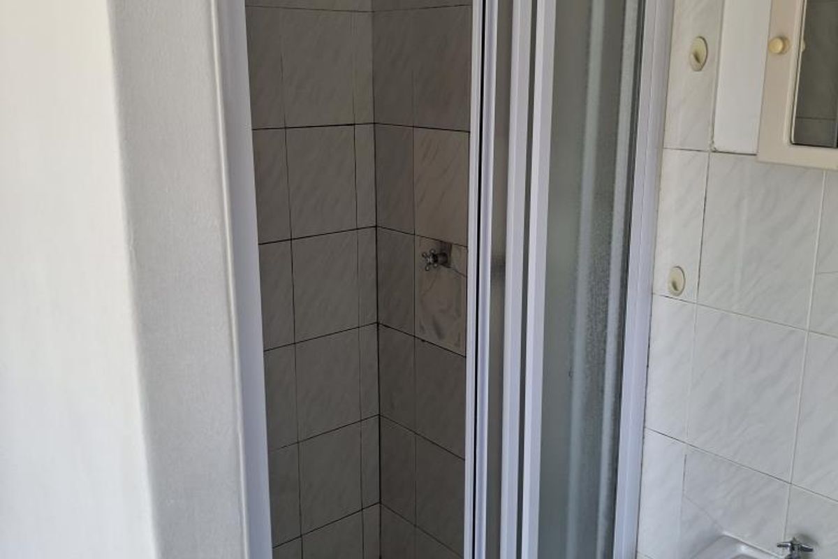 Secure Complex Living.  Communal Braai Area and Swimming Pool - Photo 4