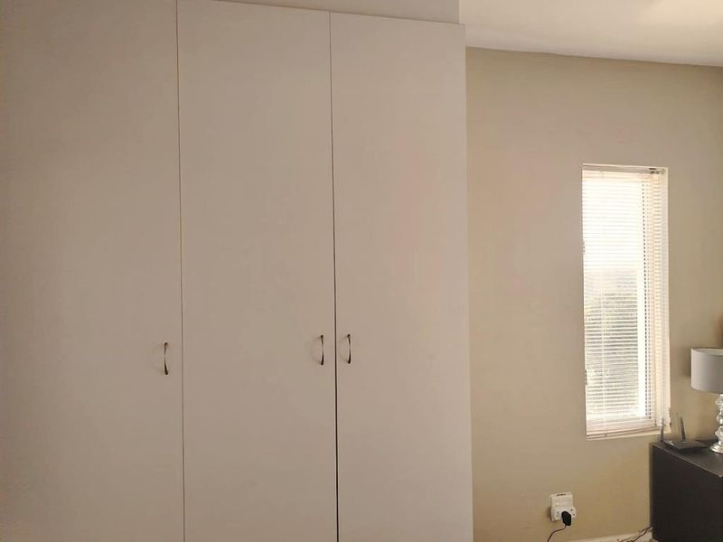 Modern 1-Bedroom Apartment in Coralwood, Beaconhurst - Photo 8