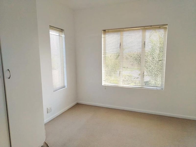 Modern 1-Bedroom Apartment in Coralwood, Beaconhurst - Photo 7