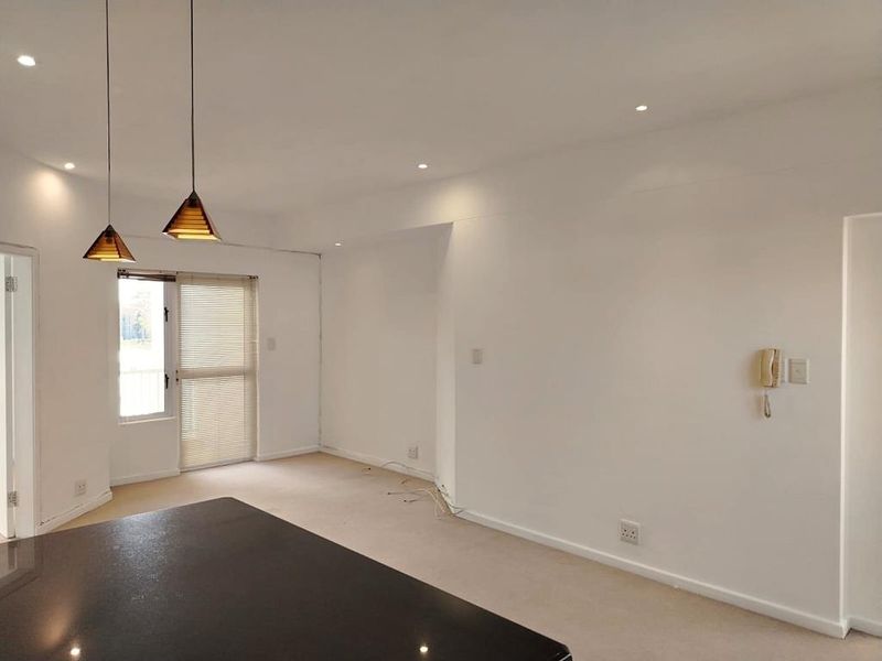 Modern 1-Bedroom Apartment in Coralwood, Beaconhurst - Photo 2