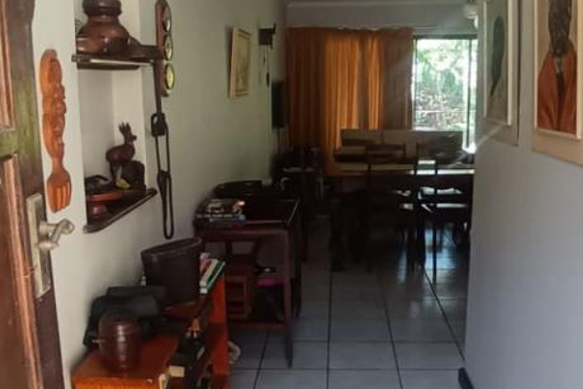Neat 2 Bedroom Townhouse for Rent in Pinewood, Vincent - Photo 2
