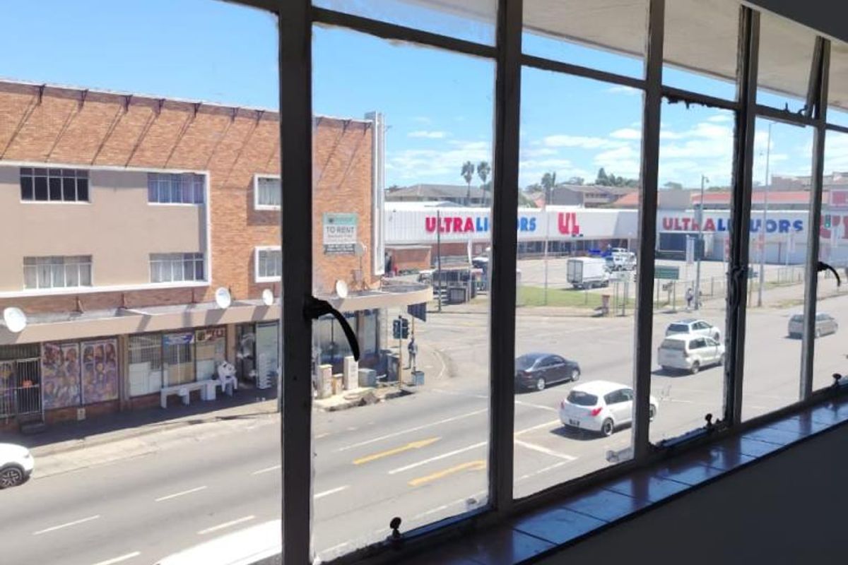 Flat 4, Selwyn Court- Flats  - Photo 5