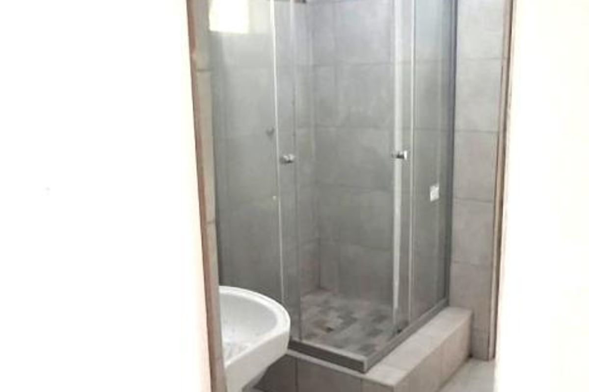 Be the First to Move Into This Newly Renovated Building in Isipingo Beach – Close to All Amenities - Photo 5