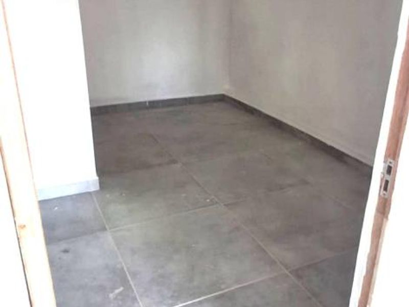 Be the First to Move Into This Newly Renovated Building in Isipingo Beach – Close to All Amenities - Photo 4