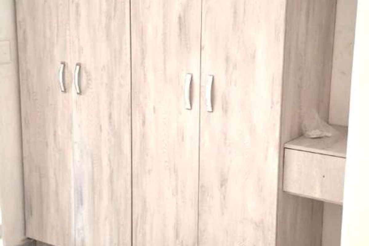 Be the First to Move Into This Newly Renovated Building in Isipingo Beach – Close to All Amenities - Photo 2