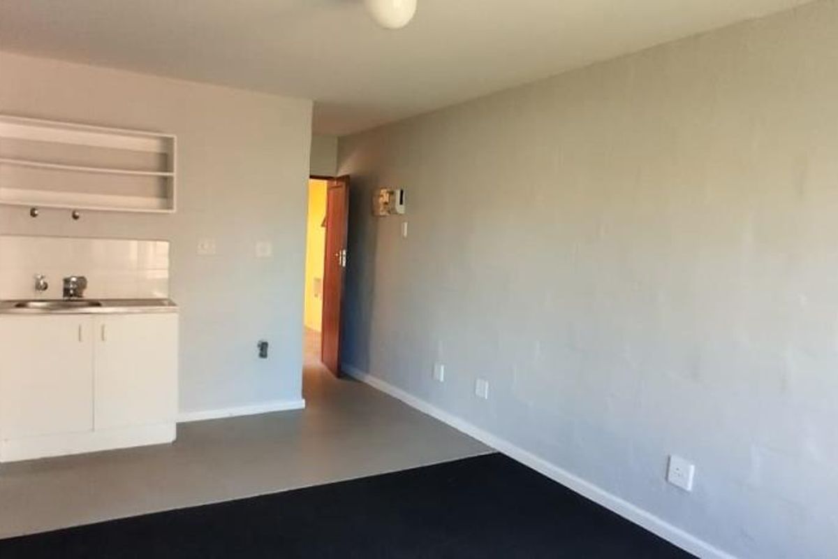 Two Bedroom Flat for Rent in Sohco Village, Amalinda - Photo 3