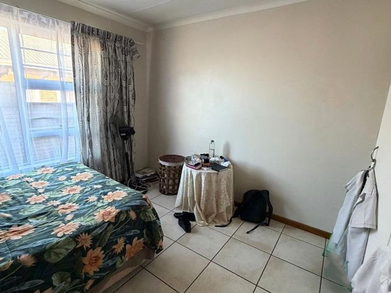 Comfortable 2-Bedroom Townhouse Living in Secure Raychelle Rise - Photo 9