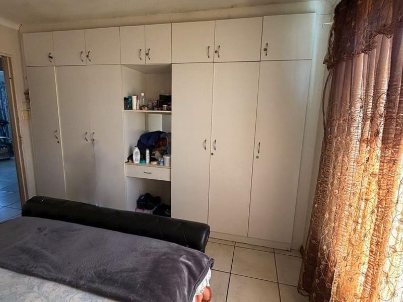 Comfortable 2-Bedroom Townhouse Living in Secure Raychelle Rise - Photo 6