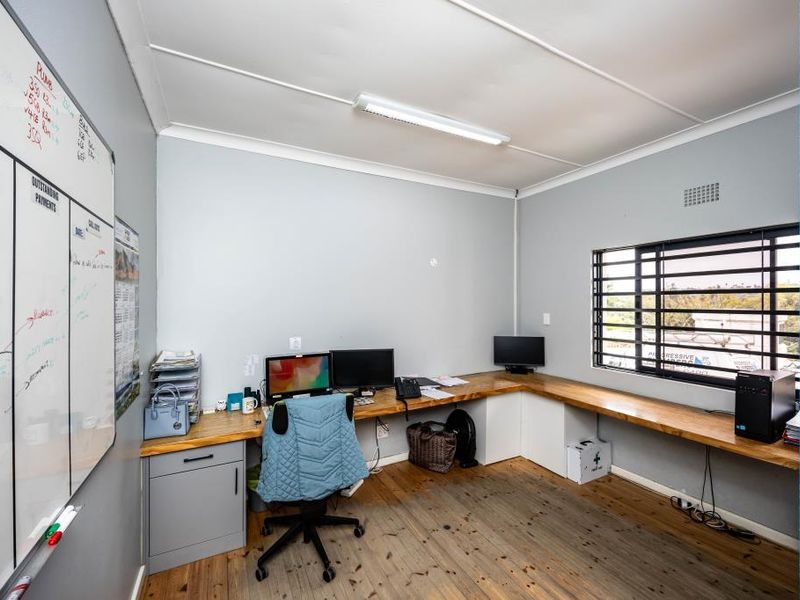 Office Building, Bonza Bay Road 54  - Photo 5