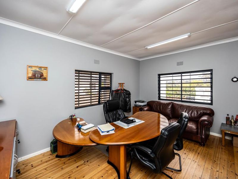 Office Building, Bonza Bay Road 54  - Photo 10