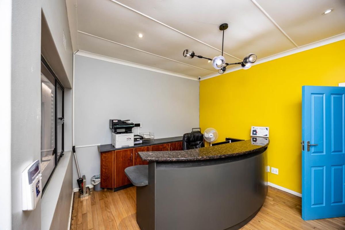 Office Building, Bonza Bay Road 54  - Photo 4