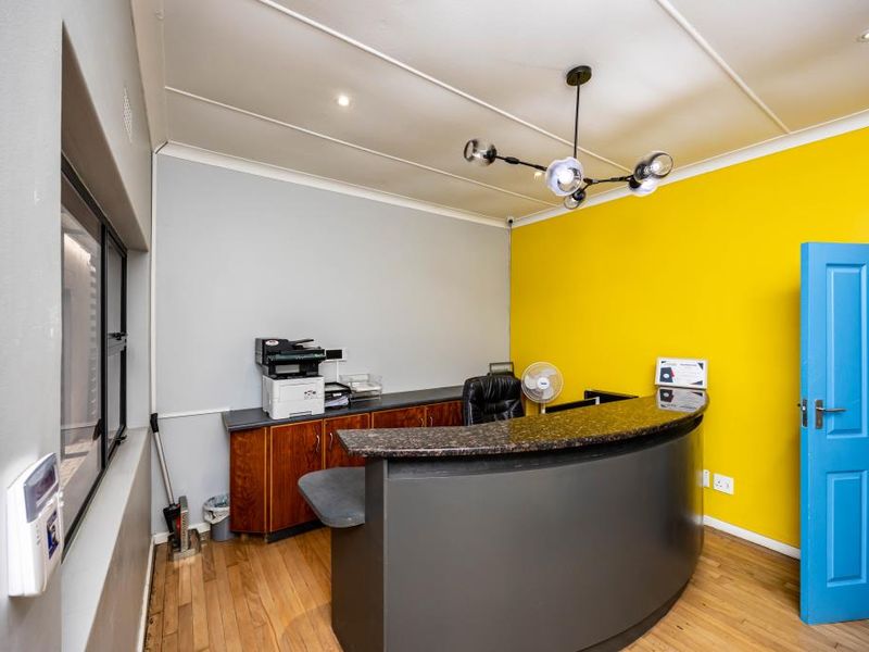 Office Building, Bonza Bay Road 54  - Photo 4