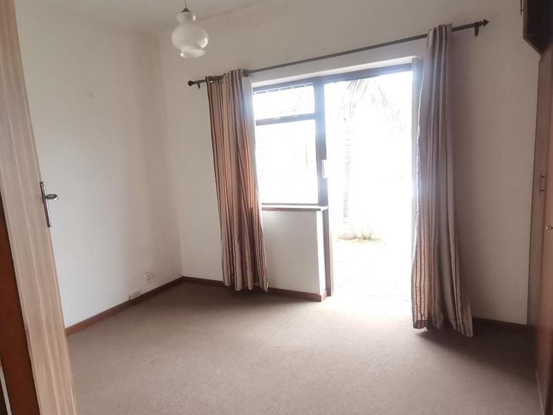 Spacious 3 Bedroom Townhouse with Balcony in Secure Hillside Estate, Beaconhurst - Photo 10