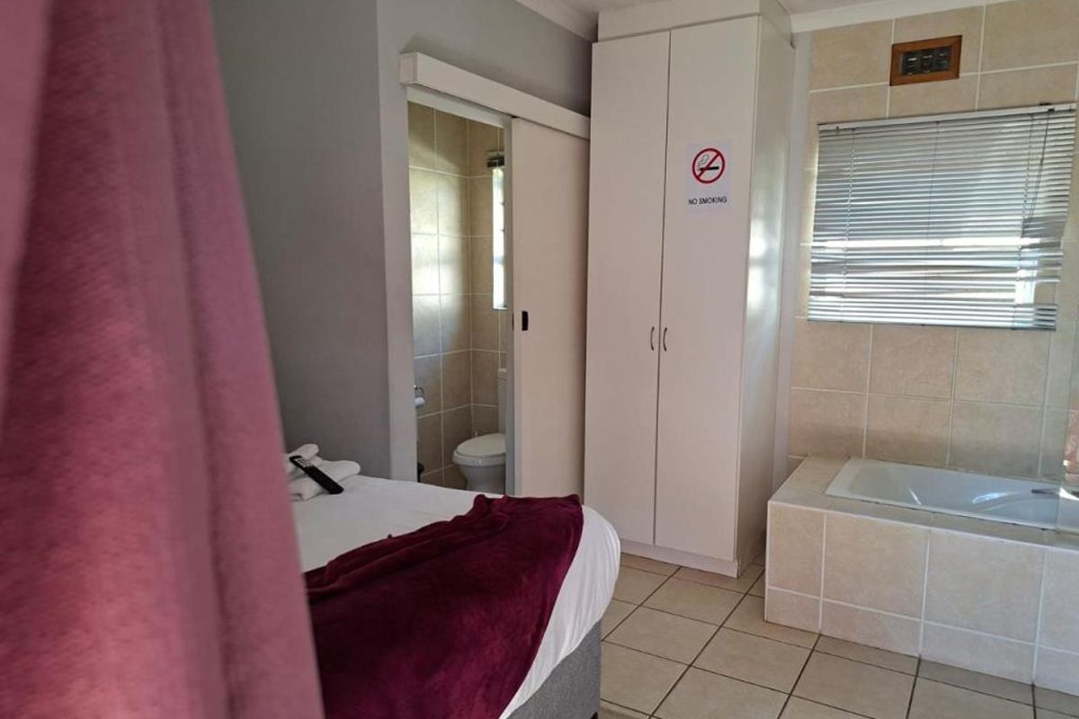 Comfortable Furnished Room Available in Panorama Place, Gonubie - Photo 2