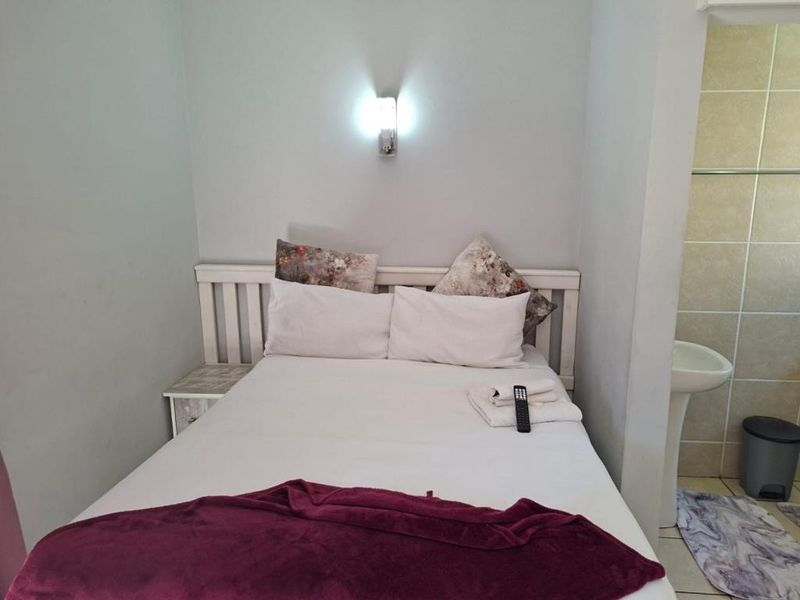 Comfortable Furnished Room Available in Panorama Place, Gonubie - Photo 3