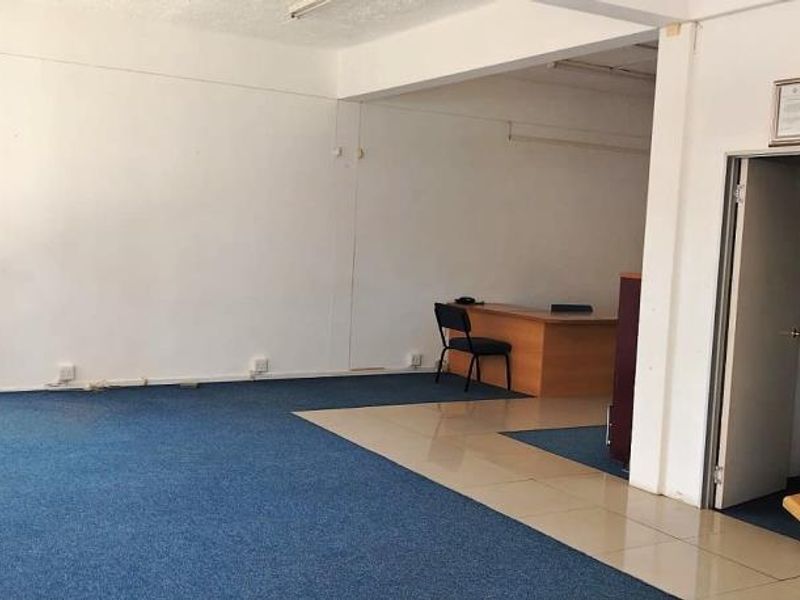 Office 4 , Schwedhelm Centre 35 Main Road - Photo 2