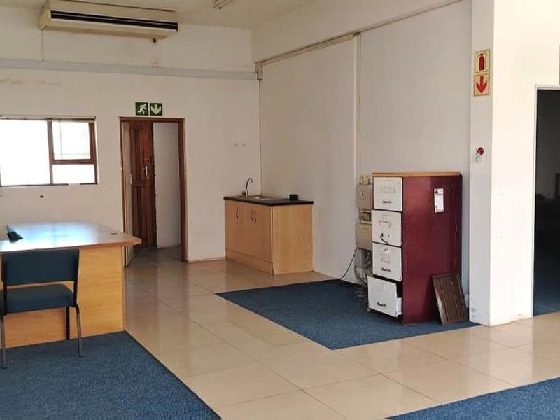 Office 4 , Schwedhelm Centre 35 Main Road - Photo 3