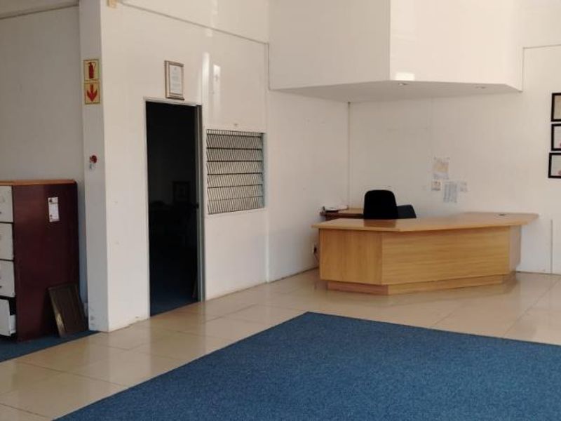 Office 4 , Schwedhelm Centre 35 Main Road - Photo 4