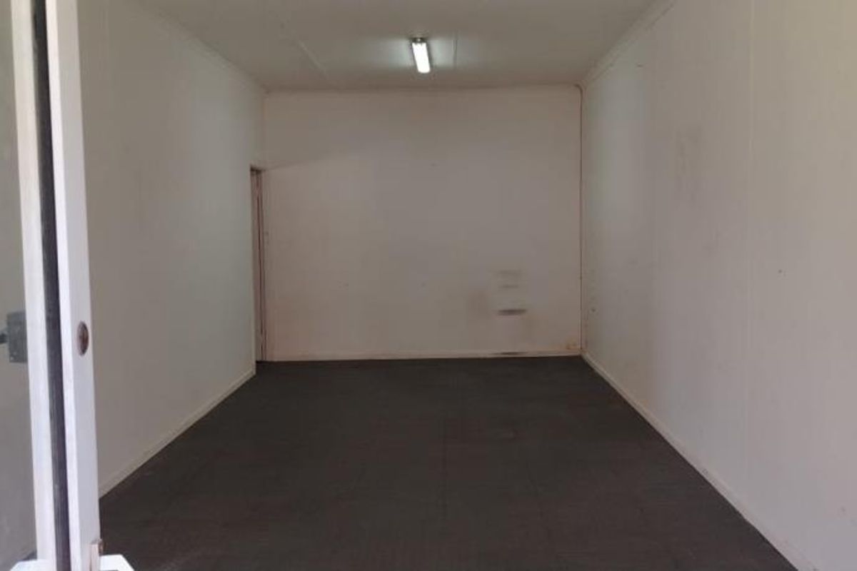 Prime Retail Space to Let in Schwedhelm Centre, Gonubie - Photo 2