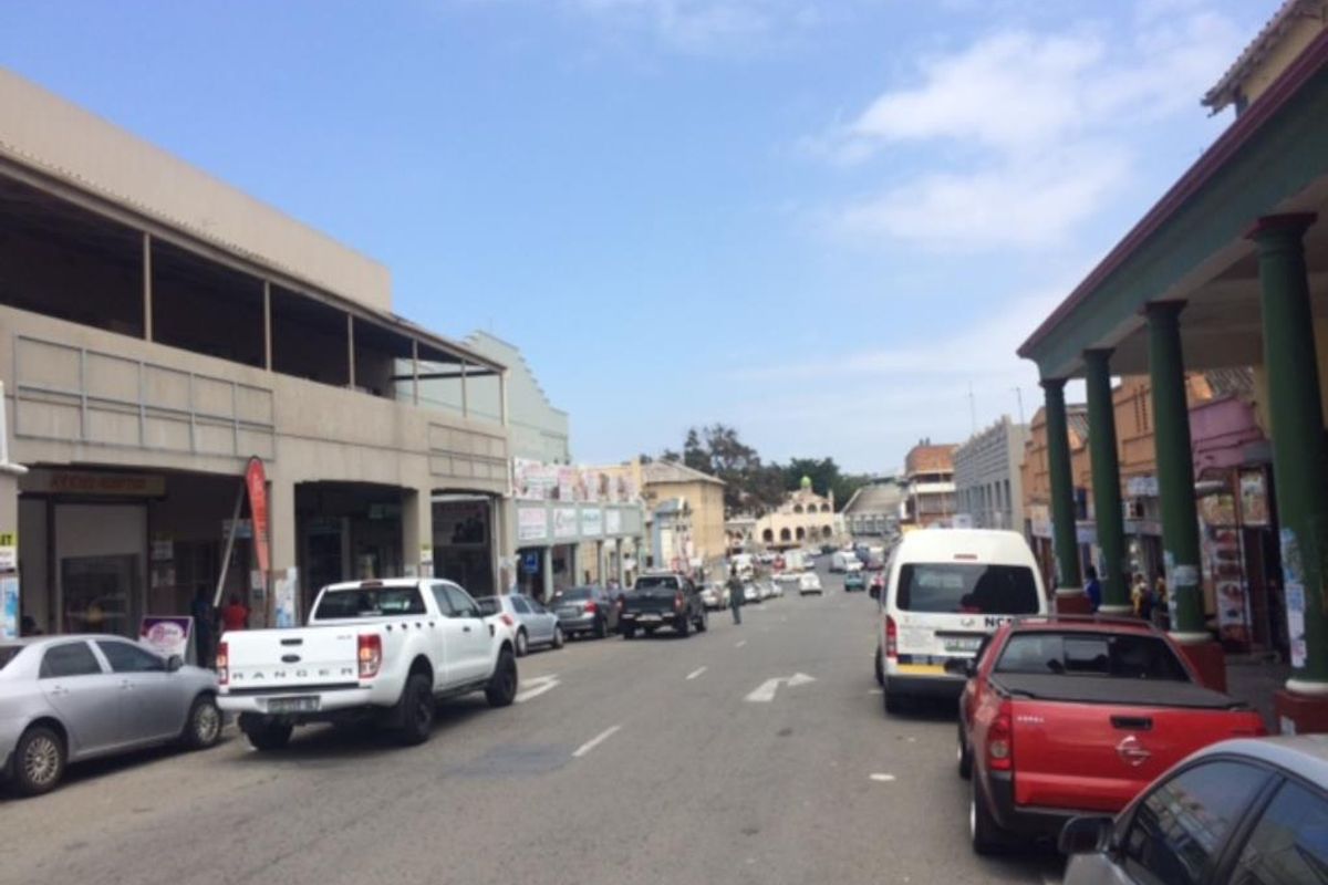 Secure Arcade located shop to Let - Photo 2