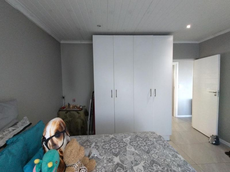 Secure & Stylish 2-Bedroom Flat in The Boulders, Sunnyridge - Photo 6