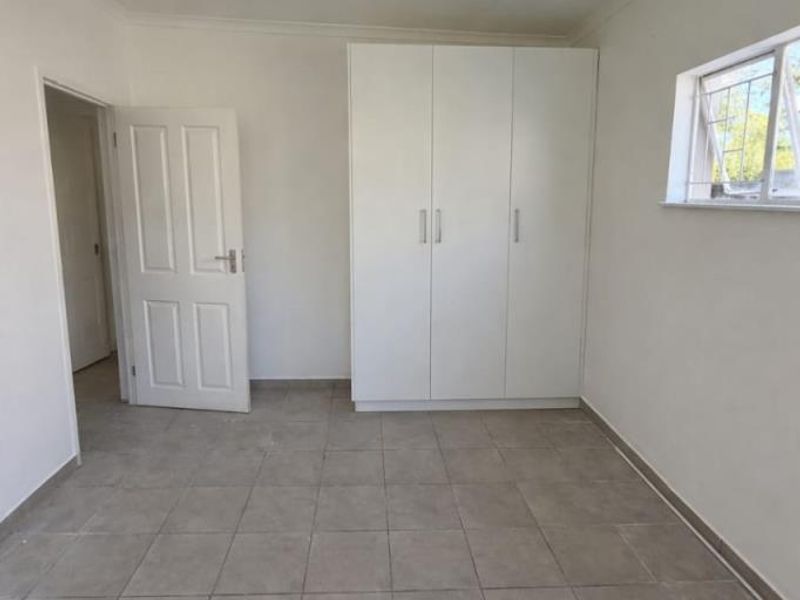 Immaculate 3 Bedroom House For Rent in Fourteenth Avenue, Gonubie - Photo 9