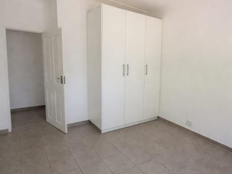 Immaculate 3 Bedroom House For Rent in Fourteenth Avenue, Gonubie - Photo 8