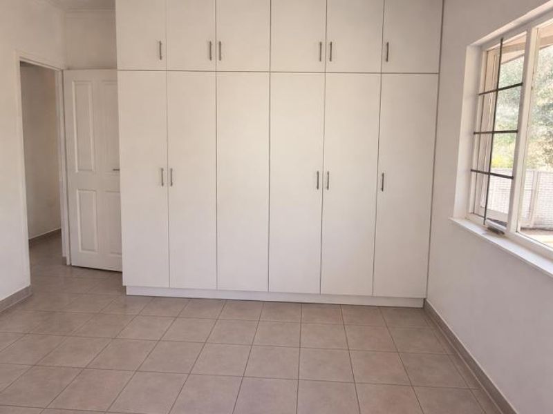 Immaculate 3 Bedroom House For Rent in Fourteenth Avenue, Gonubie - Photo 7