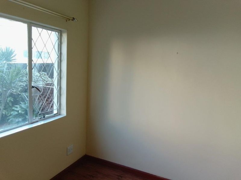 Recently Renovated unit and well secured block in Windermere.  - Photo 8