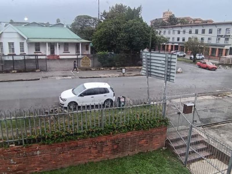 Spacious 2 Bedroom Apartment For Rent in Joycom Court, Southernwood - Photo 10