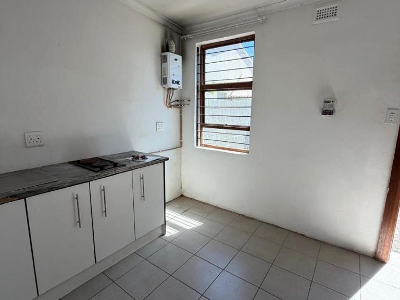 1 Bedroomed Flat, Tennyson Street 7 - Photo 4