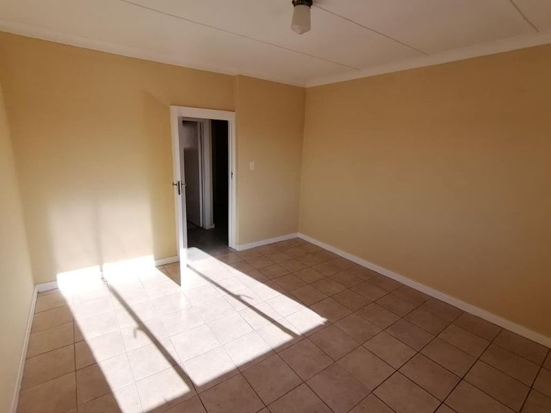 Newly Renovated 1 Bedroom Apartment in Shalimar Court, Southernwood - Photo 7