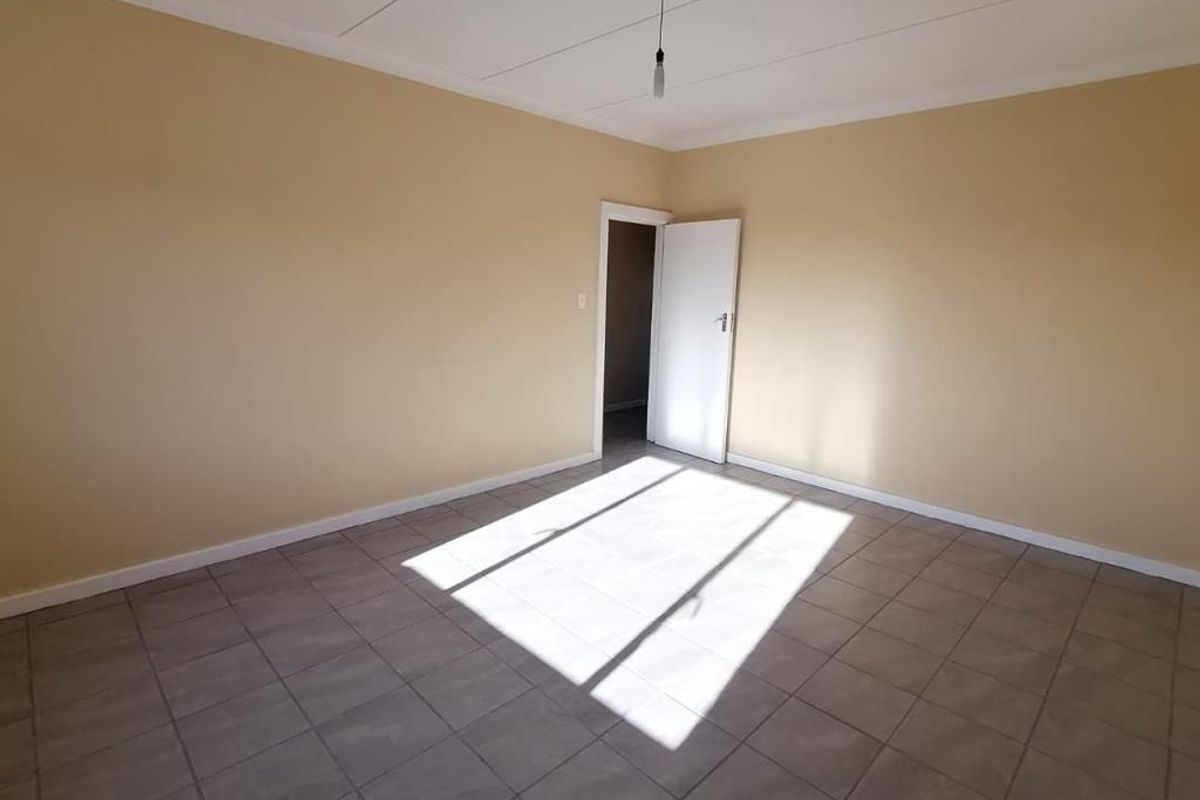 Newly Renovated 1 Bedroom Apartment in Shalimar Court, Southernwood - Photo 5