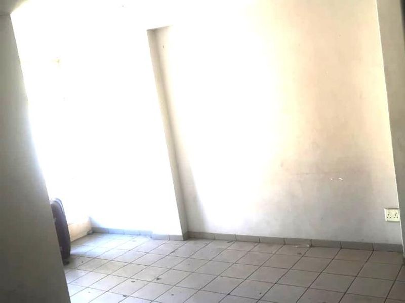 ?? Affordable Living in South Beach – Limited Specials  - Photo 2