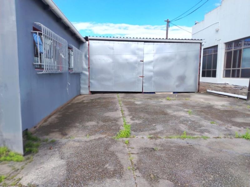 Office Building, 32 Tecoma Street - Photo 3