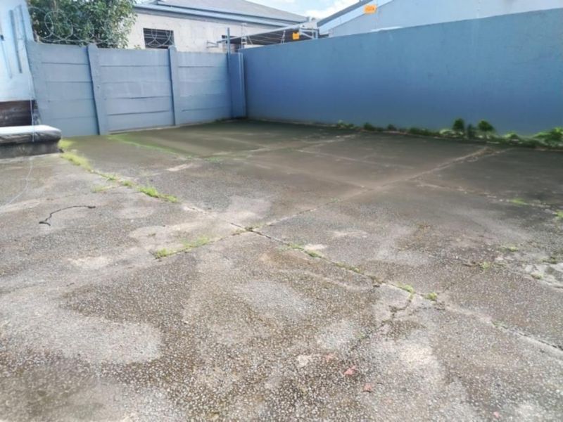 Office Building, 32 Tecoma Street - Photo 4