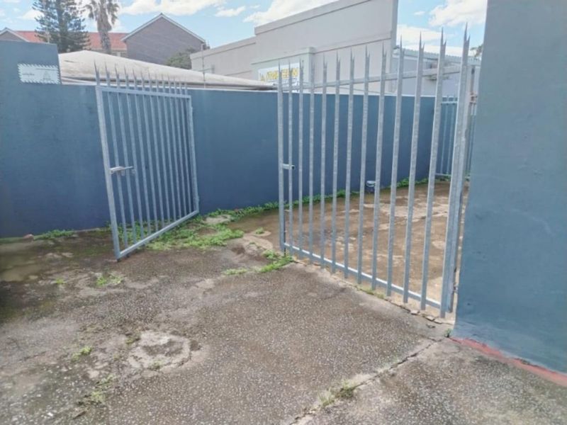 Office Building, 32 Tecoma Street - Photo 6