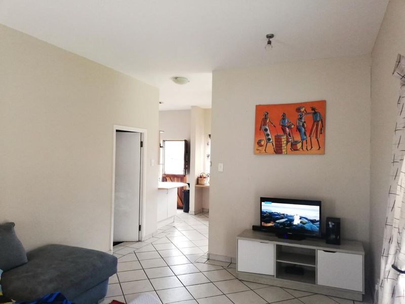 3 Bedroom Townhouse To Rent in Summerwoods, Abbotsford - Photo 3