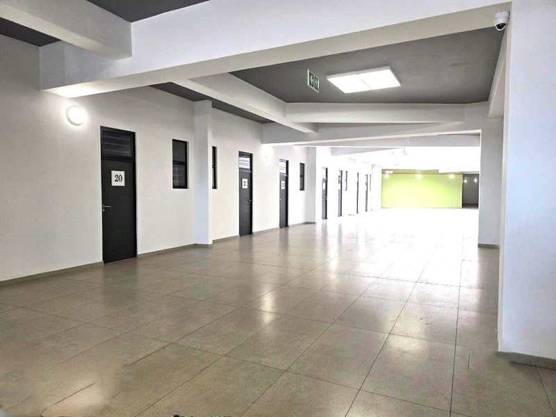 DEVELOPMENT CONSISTING OF SPACIOUS BACHELOR AND ONE BEDROOM UNITS IN PINETOWN  - Photo 1