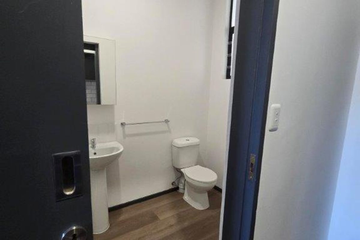 DEVELOPMENT CONSISTING OF SPACIOUS BACHELOR AND ONE BEDROOM UNITS IN PINETOWN  - Photo 3