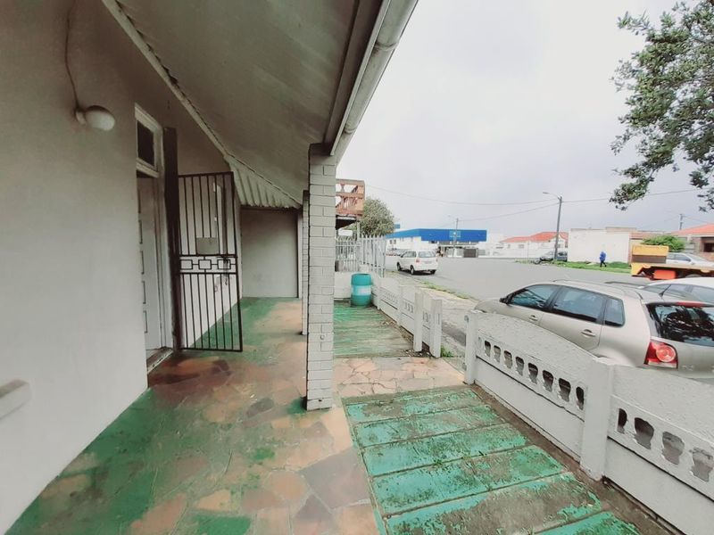 Room For Rent in Caxton Street, Quigney - Photo 8
