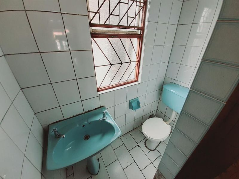 Room For Rent in Caxton Street, Quigney - Photo 7